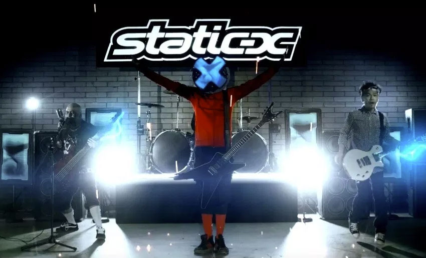 Static-X: turnê comemorativa com vocalista misterioso
