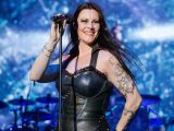 Sabaton com participação de Floor Jansen