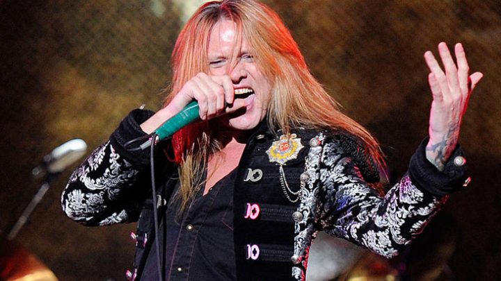 Sebastian Bach: Vocalista termina nova demo co-escrita por Orianthi