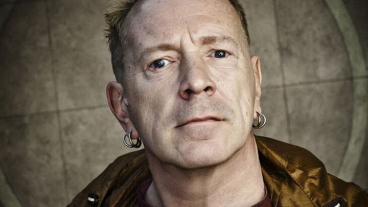 SEX PISTOLS: John Lydon anuncia turnê stand-up no Reino Unido em 2020