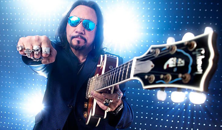 ACE FREHLEY apresenta “Cherry Medicine” ao vivo pela primeira vez