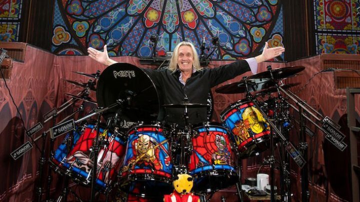 Iron Maiden: Nicko McBrain revela tendência de tocar mais rápido quando está cansado