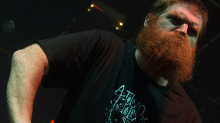 Jimmy London: Vocalista reúne grandes nomes do metal para celebrar o legado do Matanza