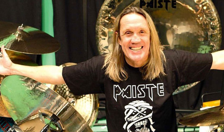 Iron Maiden: Nicko McBrain explica porque Maiden não usa telões atrás dos palcos