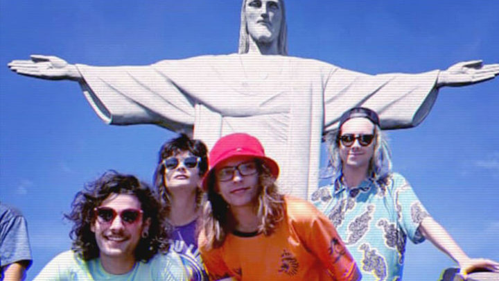 Doris Encrenqueira: Banda lança o clipe de “Férias”