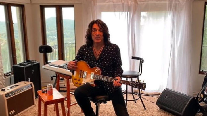 Kiss: Paul Stanley explica como escreveu “Love Gun”
