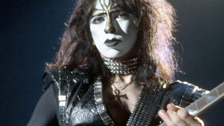 KISS: Vinnie Vincent vendendo ‘Pacote de Mercadorias Autografadas’ por $9.500