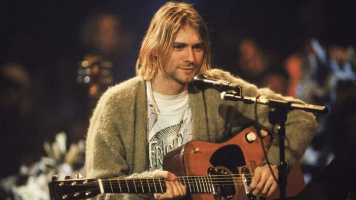NIRVANA: Violão que KURT COBAIN tocou no ‘MTV Unplugged’ deve chegar a US$ 1 milhão em leilão