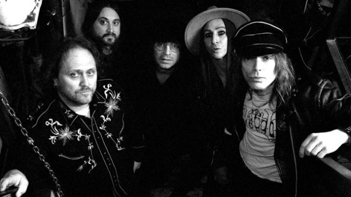 THE HELLACOPTERS: Trabalhando no primeiro álbum em mais de uma década