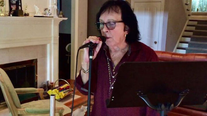 Kiss: Peter Criss canta “Don’t You Let Me Down” de seu disco solo de 1978