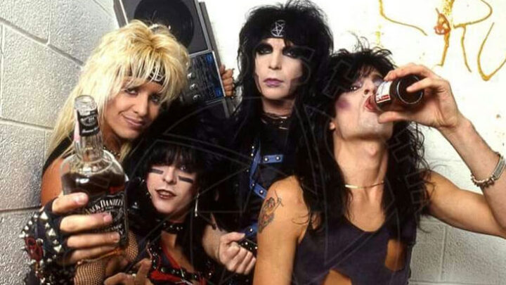 MÖTLEY CRÜE: Remasterização digital de ‘Shout At The Devil’ em comemoração do 40º aniversário da banda
