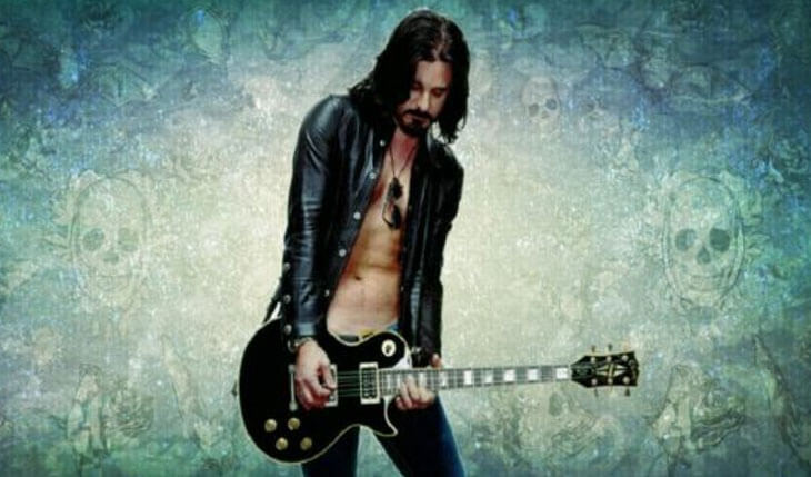 GILBY CLARKE: Ouça o single ‘Tightwad’ com NIKKI SIXX e STEPHEN PERKINS