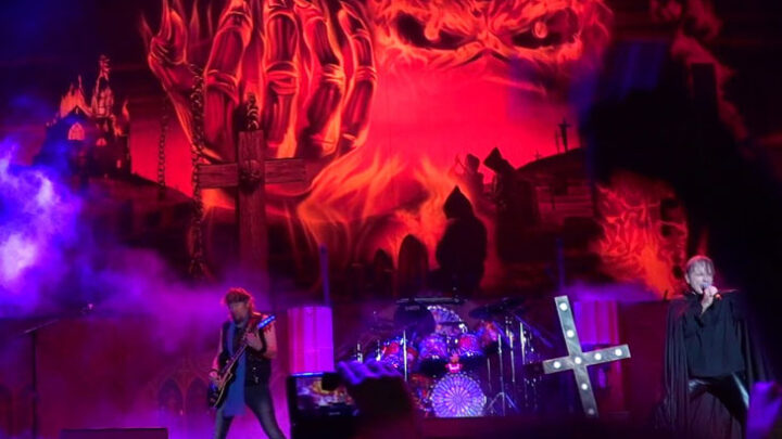 Iron Maiden: Ouça “Sign Of The Cross” do álbum “Nights Of The Dead, Legacy Of The Beast: Live in Mexico City”
