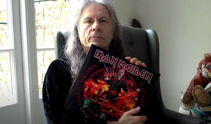 IRON MAIDEN: BRUCE DICKINSON Unboxing ‘Nights Of The Dead’ (vídeo)