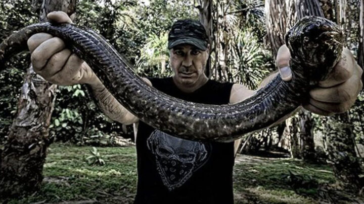 Rammstein: Vocalista lança livro de fotos sobre aventura em rio da América do Sul