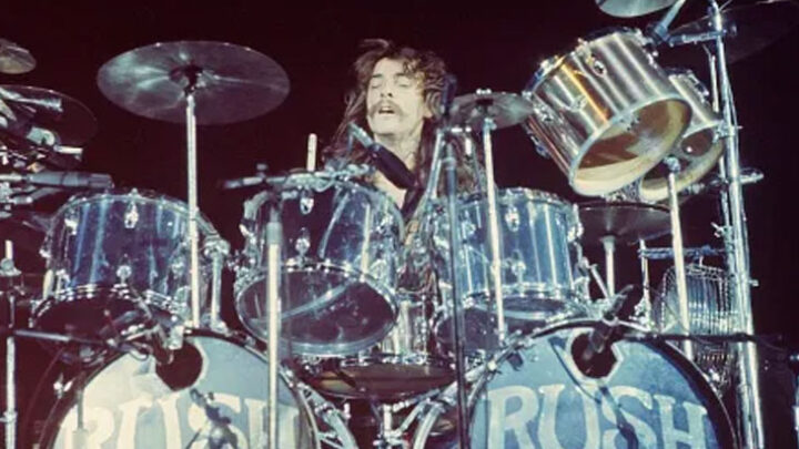 RUSH: Kit de bateria de NEIL PEART usado de 1974 a 1977 é vendido por US $ 500.000