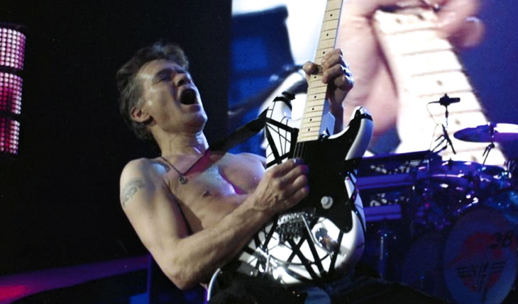 VAN HALEN: Guitarra assinada, tocada e projetada pessoalmente por EDDIE  leiloada por $ 37.500