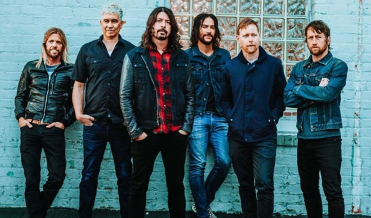 Foo Fighters: Banda lança tênis customizado para comemorar 25 anos