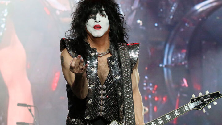 Kiss: Paul Stanley reflete sobra a performance em Dubai