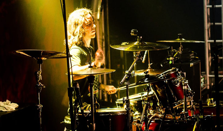 Hibria: Confira Otavio Quiroga tocando “Tiger Punch”