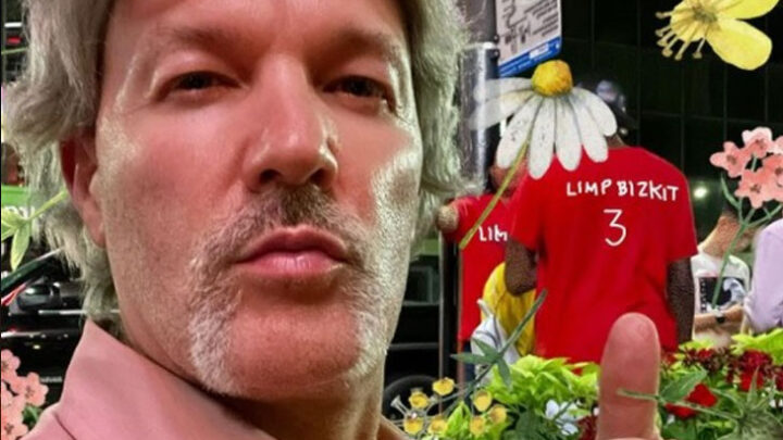 LIMP BIZKIT: FRED DURST estreia novo visual no show em Chicago (vídeo)