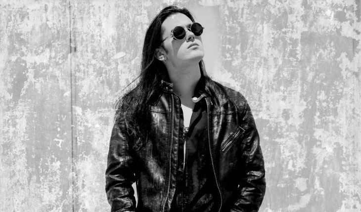 Whitesnake: Vocalista e multi-instrumentista Dino Jelusick é o novo membro