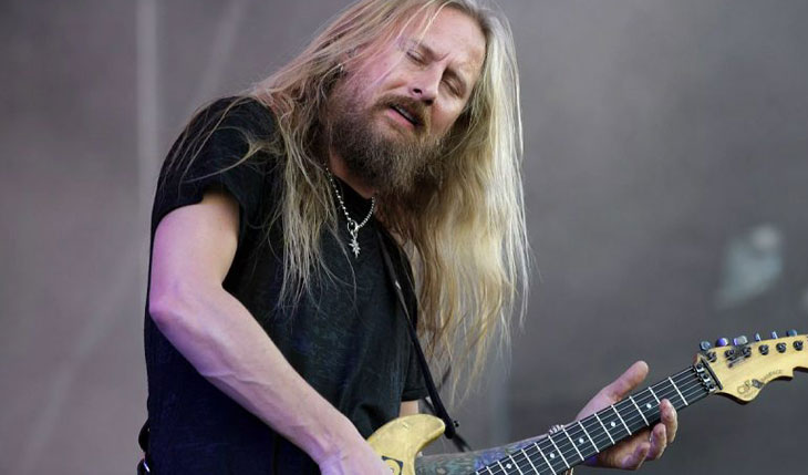 Jerry Cantrell: Confira a performance ao vivo de “Brighten”