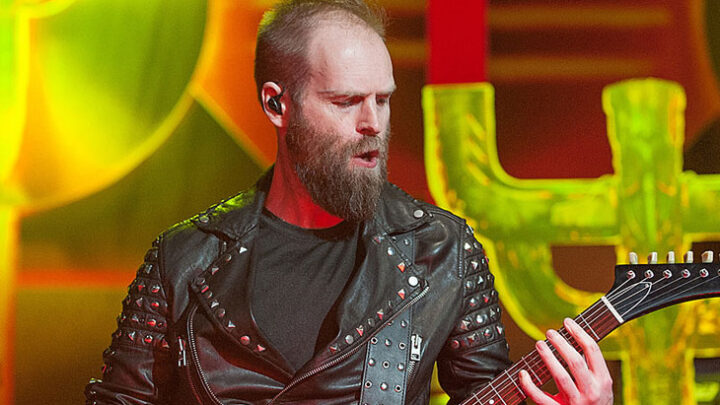 Judas Priest: Andy Sneap se declara decepcionado por ter sido excluído da banda