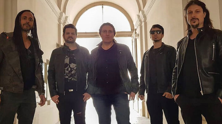 Angra: Banda inova em apresentação presencial e por streaming em 02/07