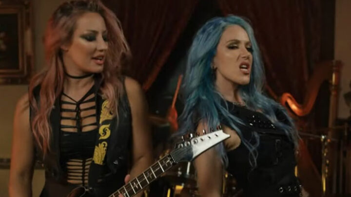 NITA STRAUSS: Guitarrista lança o single “The Wolf You Feed”, com Alissa White-Gluz