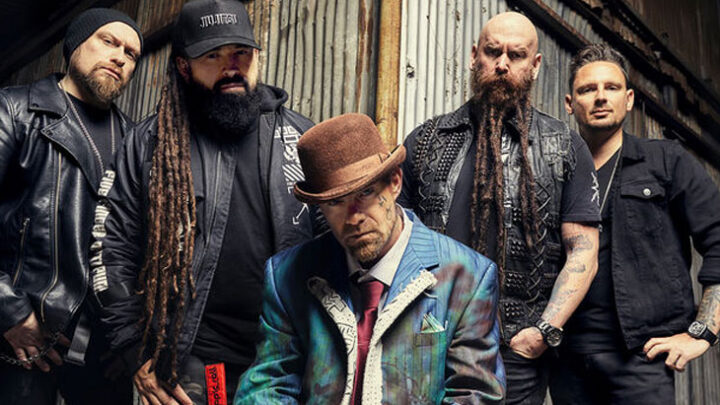 FIVE FINGER DEATH PUNCH: Banda estreia o lyric video de “A Little Bit Off”