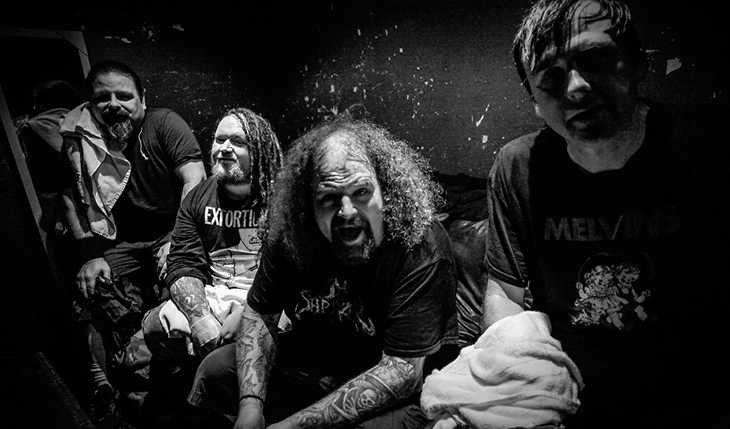 Napalm Death: Lendas do metal extremo britânico retornam a Curitiba em abril