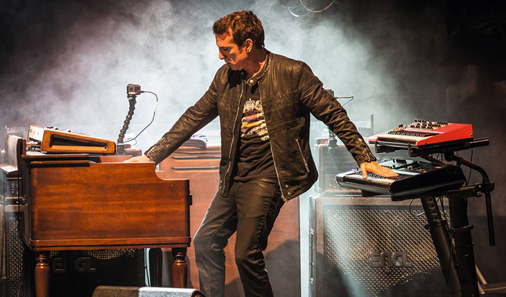 Dosoro confirma participação especial do tecladista Derek Sherinian em single