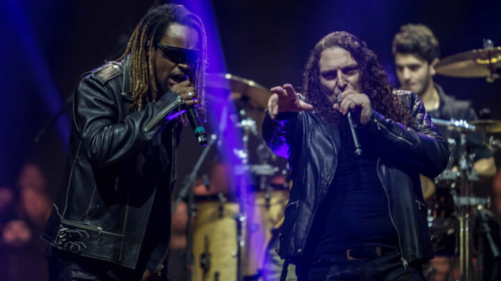 Angra faz história com apresentação acústica antológica para futuro lançamento ao vivo