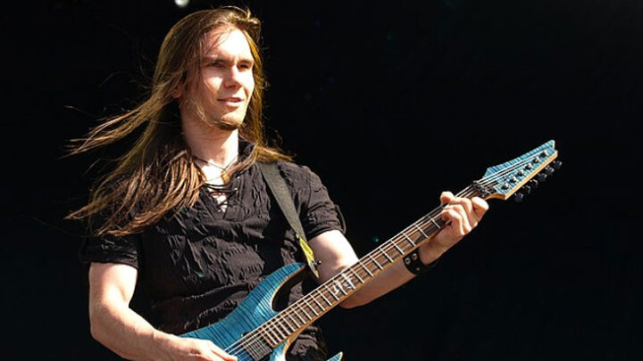 Megadeth: faz primeiro show com o novo guitarrista da turnê TEEMU MÄNTYSAARI