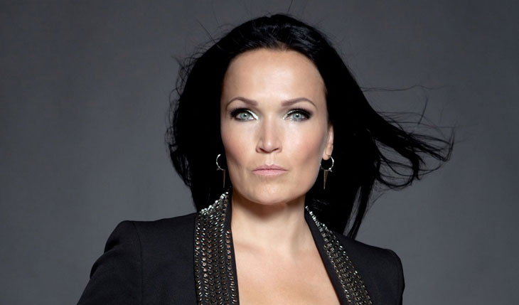 Tarja convida fãs para shows no Brasil