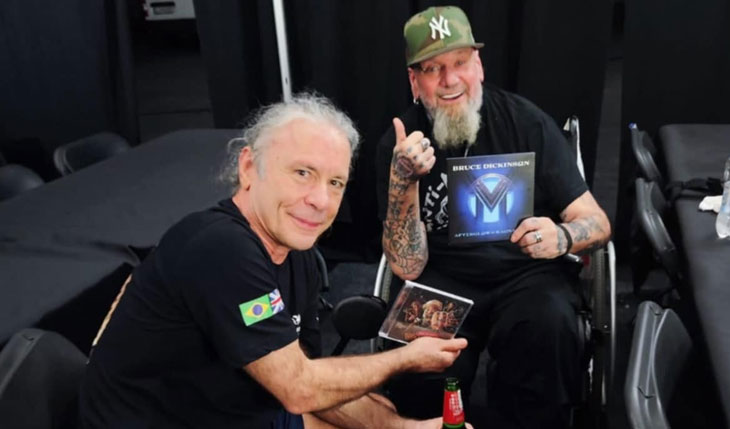 Vocalistas do IRON MAIDEN BRUCE DICKINSON e PAUL DIANNO finalmente se encontraram