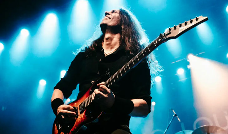 Guitarrista KIKO LOUREIRO lança vídeo para novo single solo ‘Out Of Nothing’