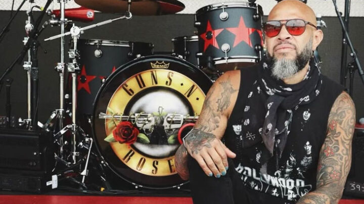 GUNS N’ ROSES anuncia saída do baterista Frank Ferrer