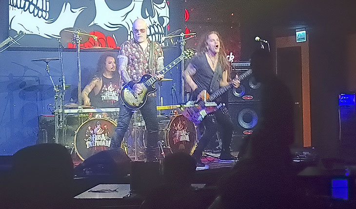 rosa tattooada resenha