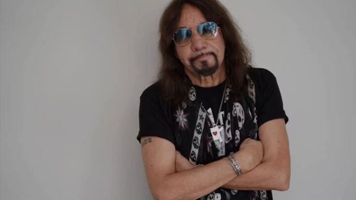 ACE FREHLEY, guitarrista fundador do Kiss, morre aos 74 anos