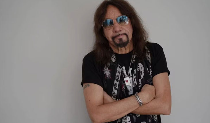 ACE FREHLEY, guitarrista fundador do Kiss, morre aos 74 anos
