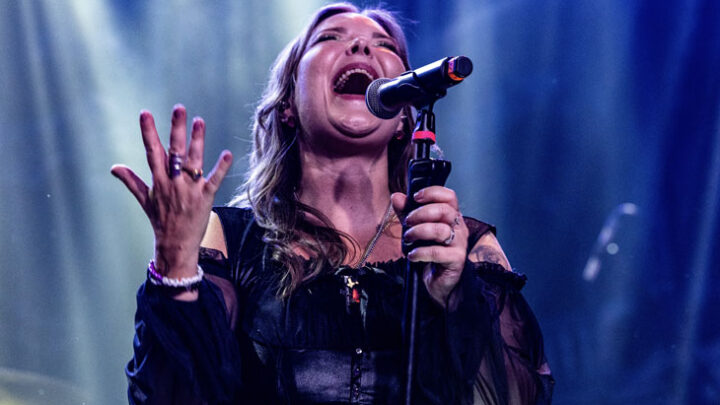 ANETTE OLZON anuncia turnê inédita no Brasil ao lado de orquestra em 2026