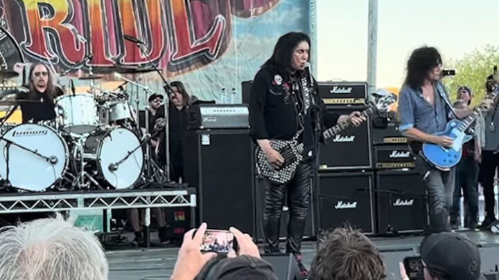 GENE SIMMONS, TOMMY THAYER e ERIC SINGER, se reencontram no palco no evento beneficente de motocicletas ‘Love Ride’