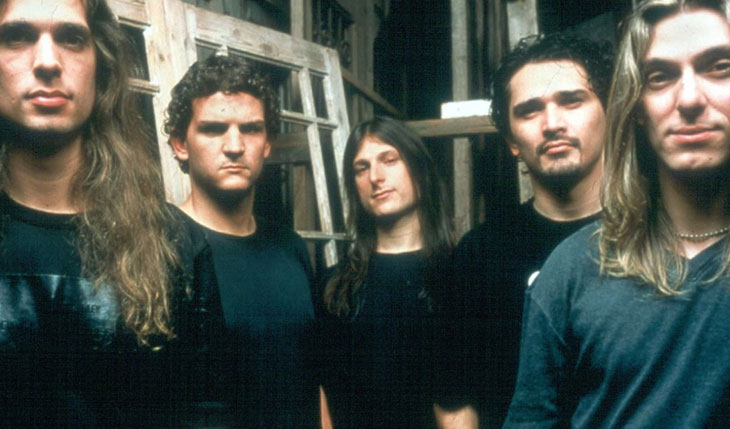 ANGRA REUNION: side Show no Espaço Unimed com vários setores já esgotados