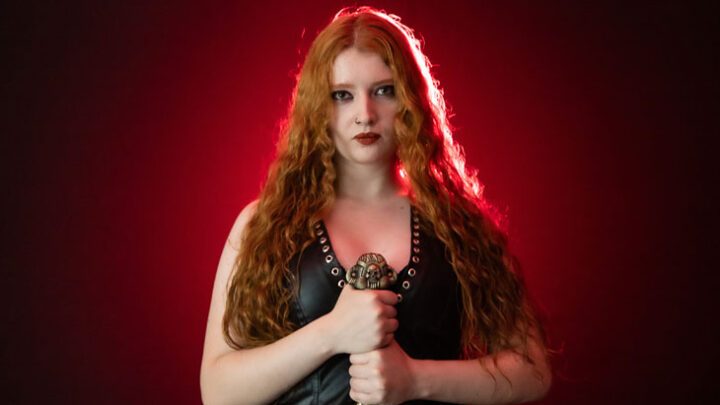 BLADES OF STEEL assina com selo europeu e lança faixa inédita “Hands of Fire”