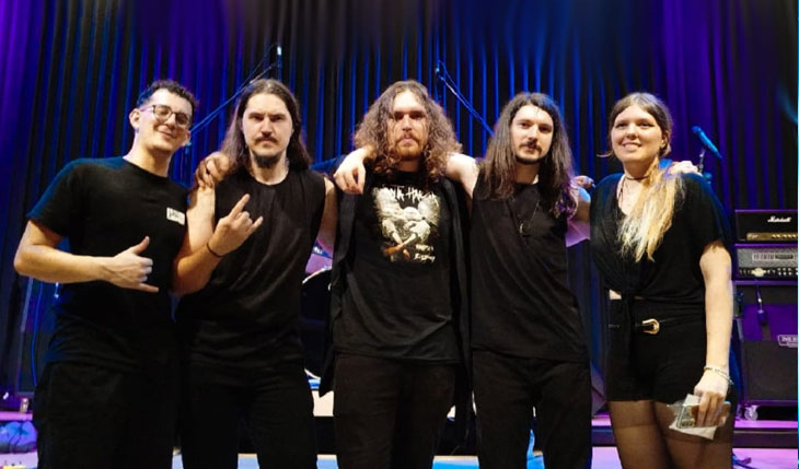 SANTA HARPIA lança álbum de estreia “Harpia’s Blessing”