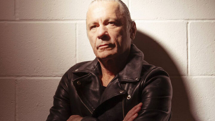 BRUCE DICKINSON lança nova versão do clipe de “Tears Of The Dragon”