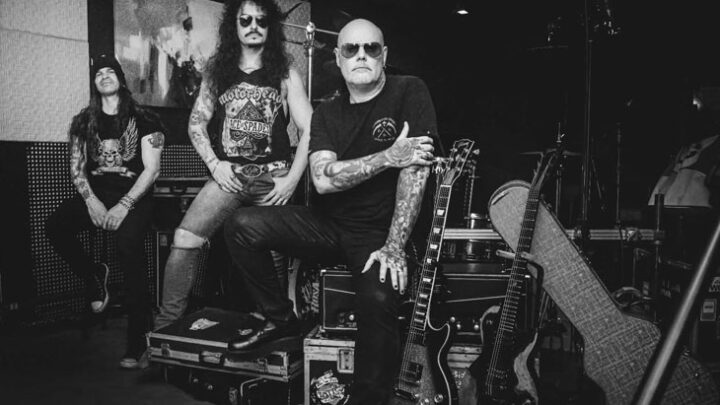 ROSA TATTOOADA lança “Quem Vai Juntar Os Pedaços (Do Seu Coração)” e reafirma sua alma hard rock em 2026