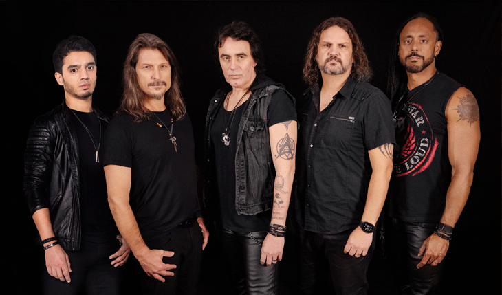Em clima de Copa do Mundo, ANGRA lança videoclipe da releitura de “Pra Frente Brasil”